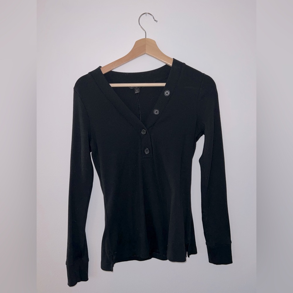 Banana Republic Women’s Sweater Henley